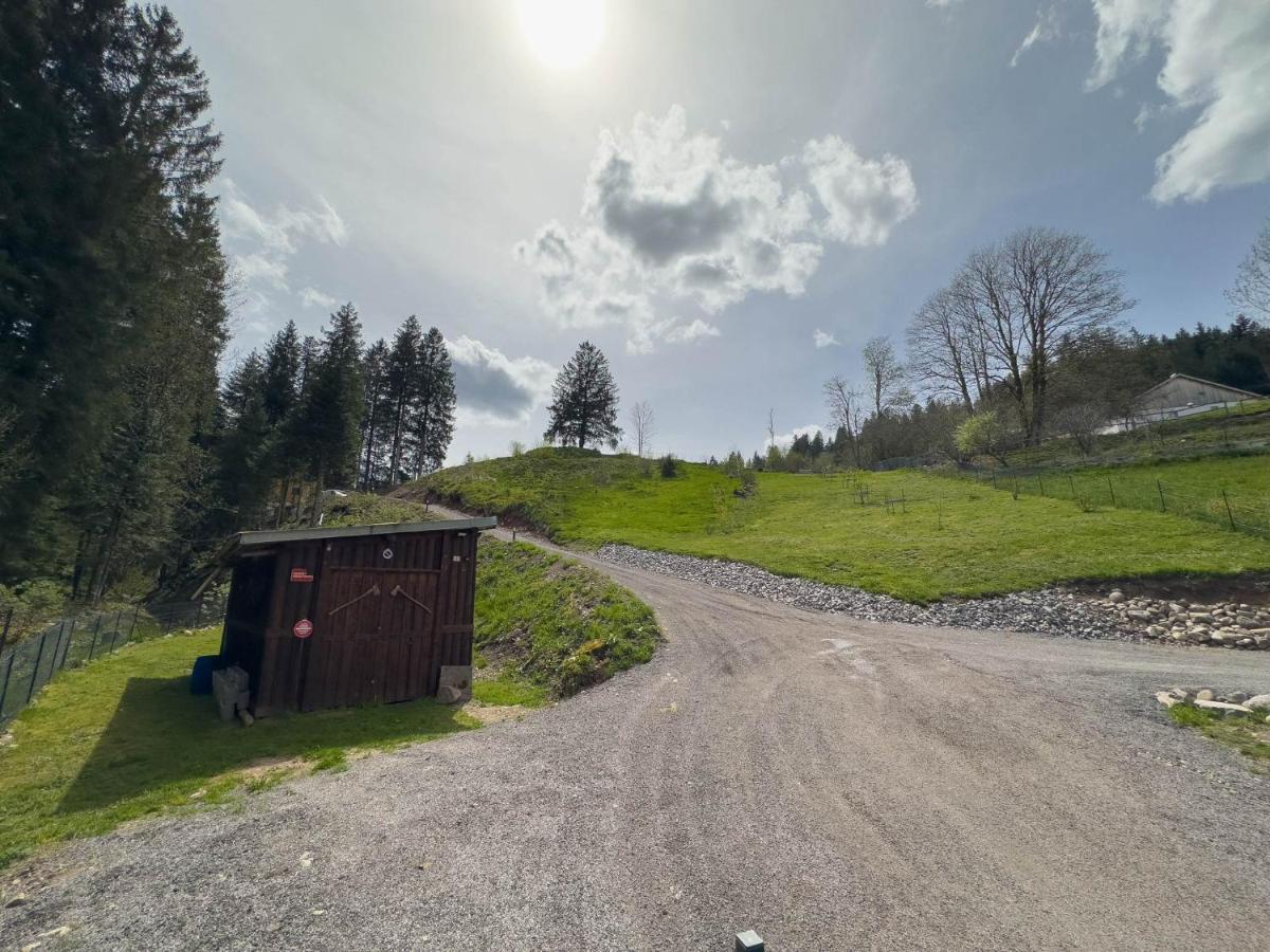 Le Refuge Perche Du Saut De La Bourrique Spa, Terrain Cloture Жерарме Экстерьер фото